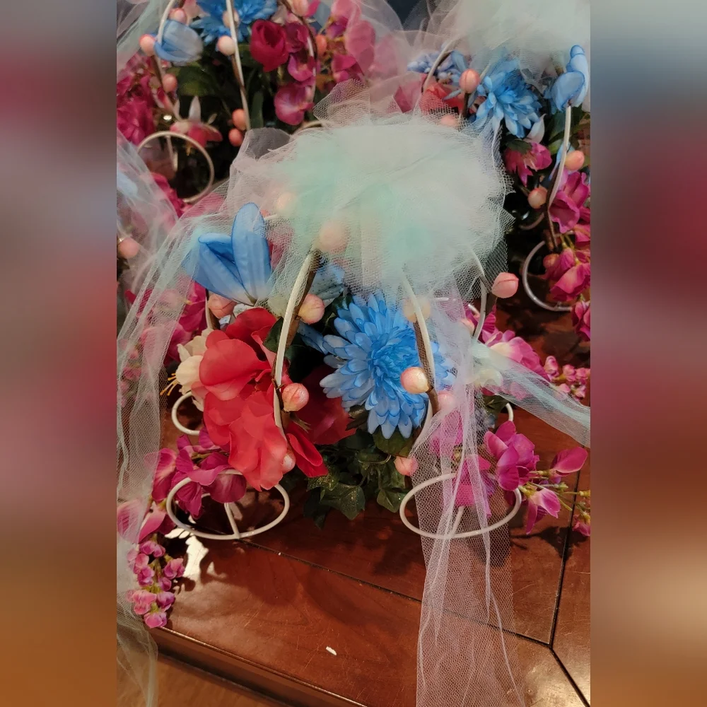 Cinderella Carriage Centerpiece with Pink and Blue Accents Flower